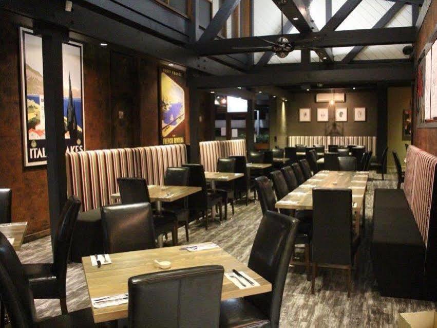 Brougham Arms Hotel Бендиго Екстериор снимка